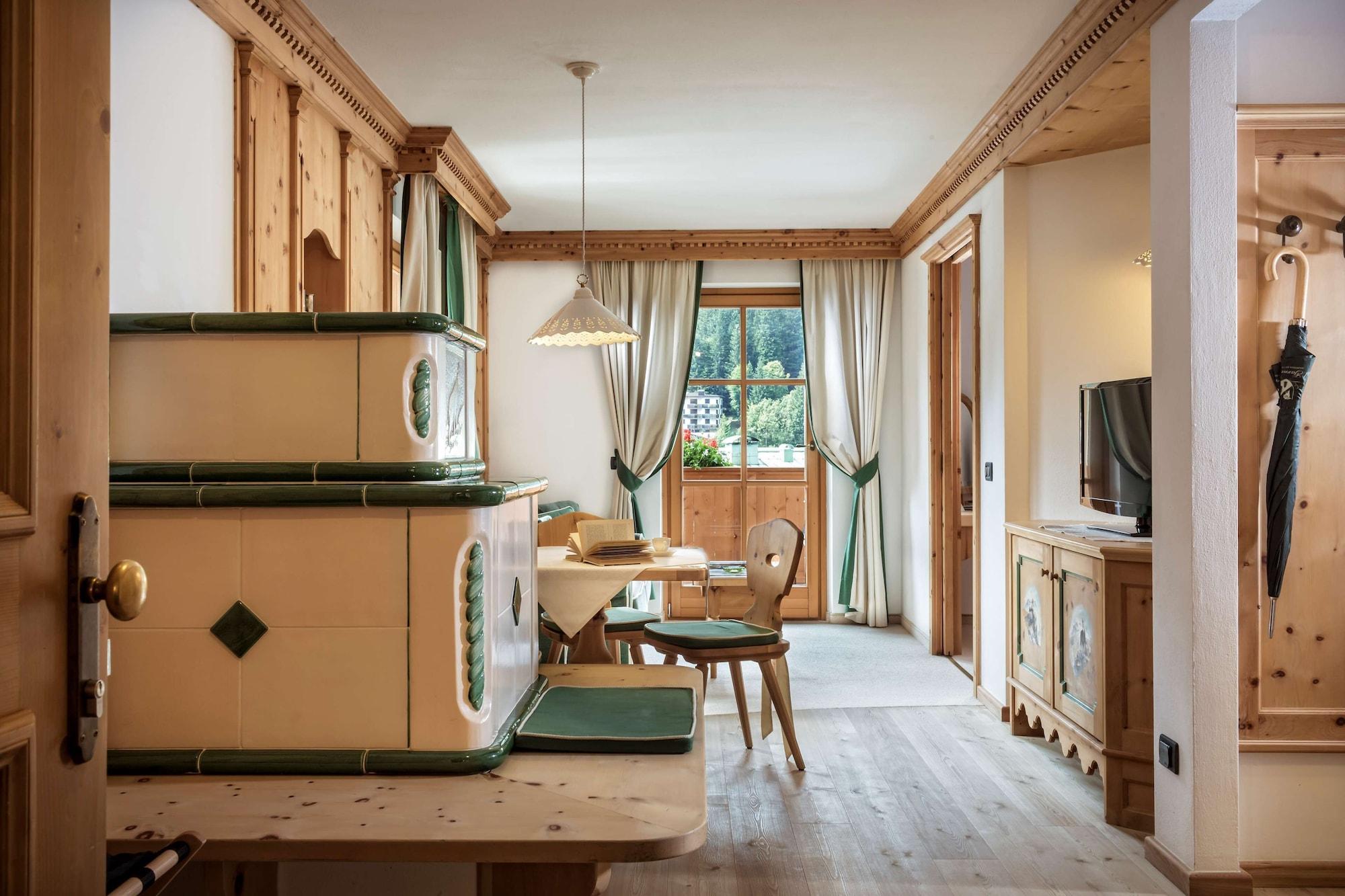 Hotel Chalet Del Sogno Madonna di Campiglio Exterior photo